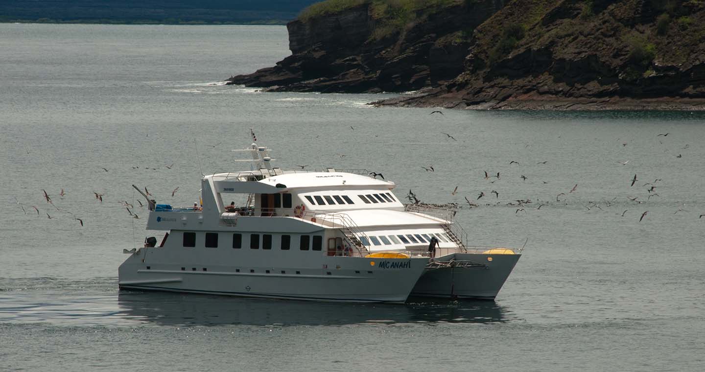 Anahi yacht Galapagos catamaran